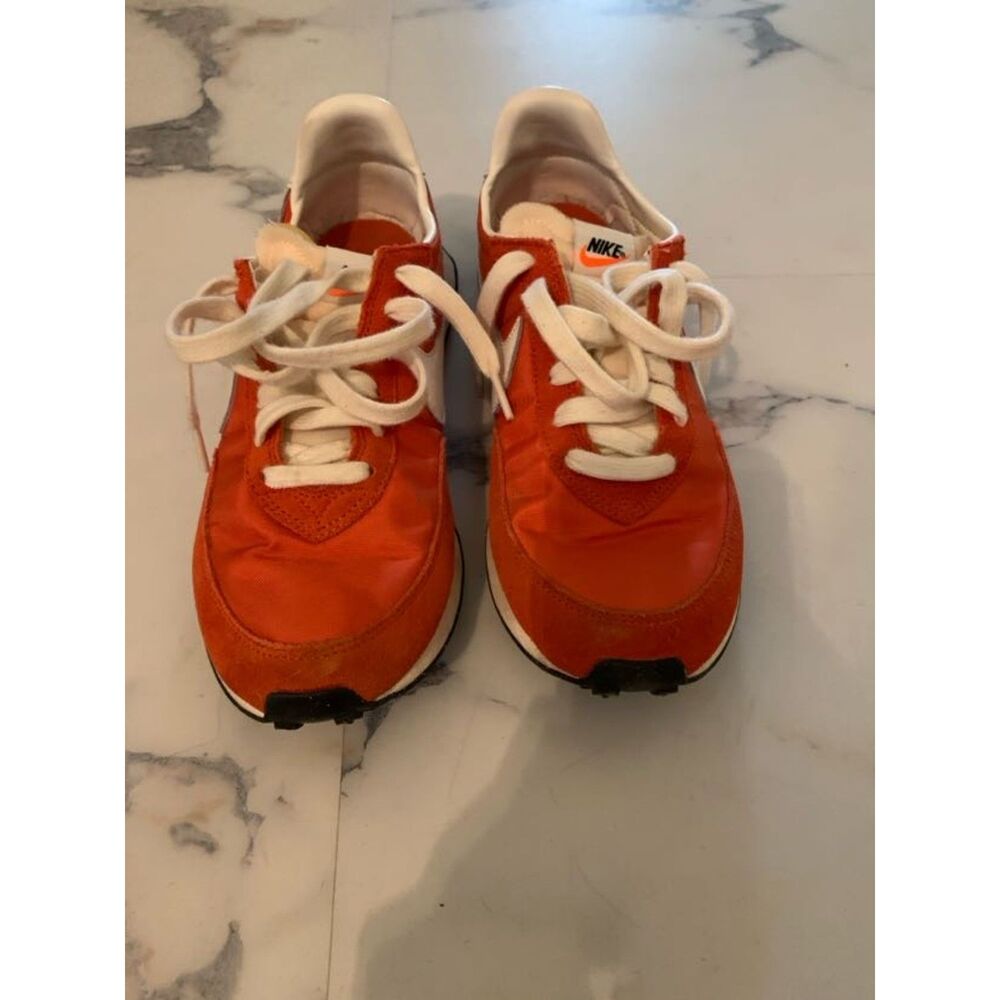 Nike Waffle Trainer 2 Size 6.5 Youth/ Fits Women Size 8